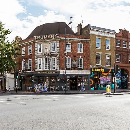 Stylish Flat In Vibrant Shoreditch